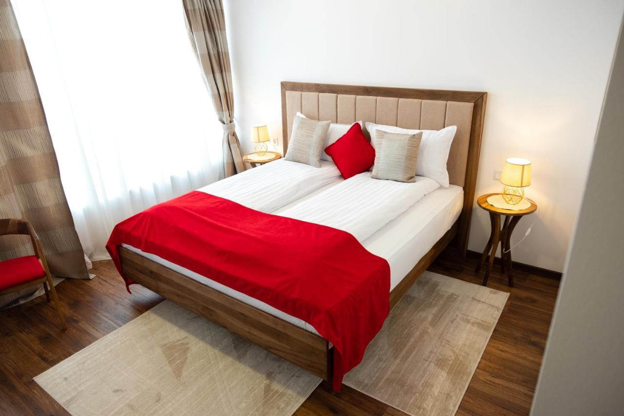 Edemus - Motel & Restaurant Maglaj Eksteriør billede